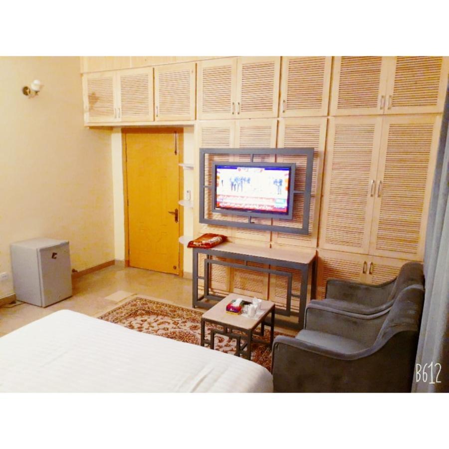 Hotel Blue Moon Residency Islamabad Exterior foto